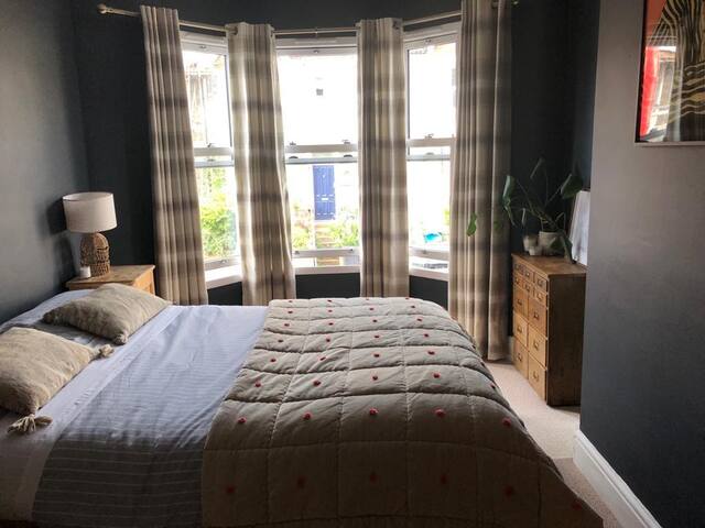 Lovely 3 Bedroom +1 Victorian Terraced House