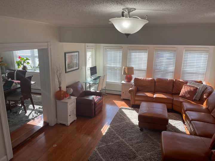 5 BdRm/1.5Bath 4 parking in Melrose Houses for Rent in Melrose