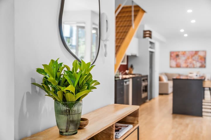 The Avenue. The Place. Terrific 4BR 2BTH Townhouse