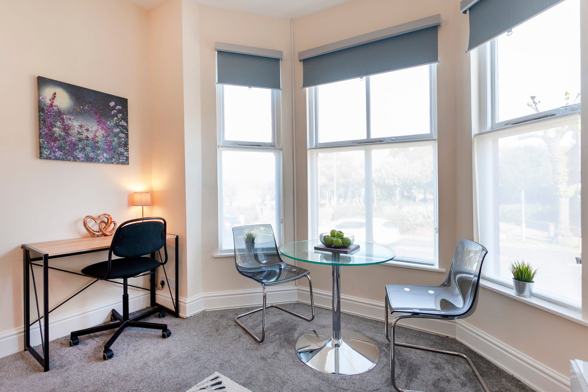 Beautiful, Entire Luxurious One Bedroom Flat — photo 3