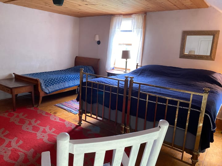 Dormitorio 1, cama doble y cama tamaño king