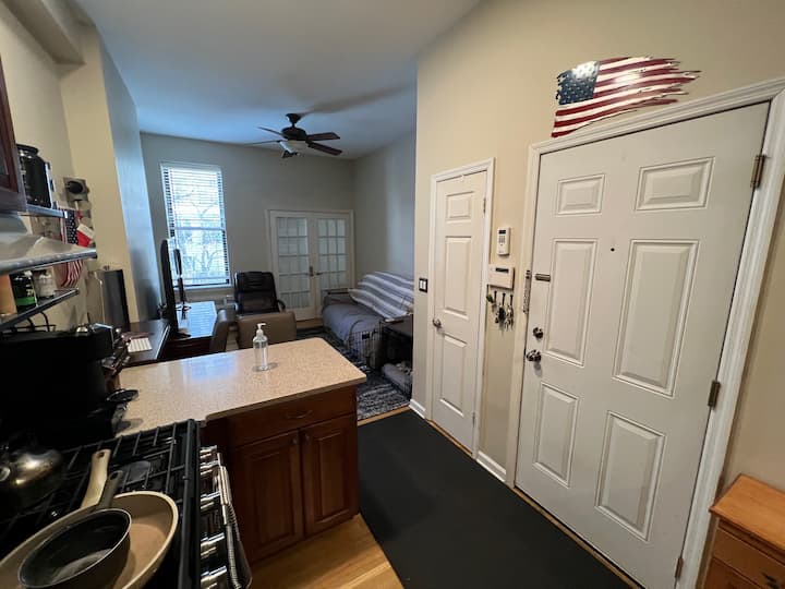2 Br - 1st Floor W Balcony + Parking - Hoboken, NJ