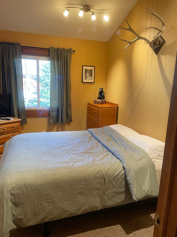 Chumba cha kulala cha ghorofa ya pili