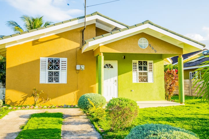 Venture Home In Draxhall, Ocho Rios, Saint Ann