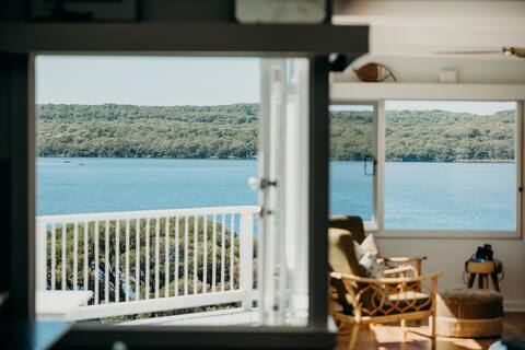 Riverbank -  Exclusive waterfront 180° views