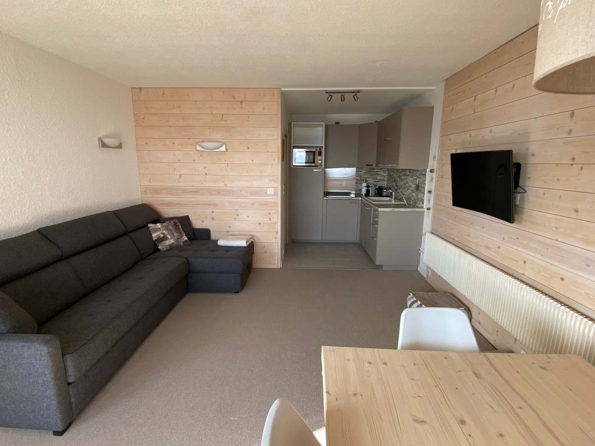 Leistungsstarkes Airbnb: Pra Loup 1600 Large renovated studio 50 m from the slopes in Uvernet Fours