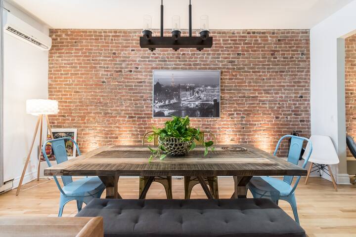 Rural Chic Inspired 4BDR Home -Downtown gallery image 3