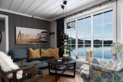 Cottage by mountains and water near Sjusjøen/Lillehammer