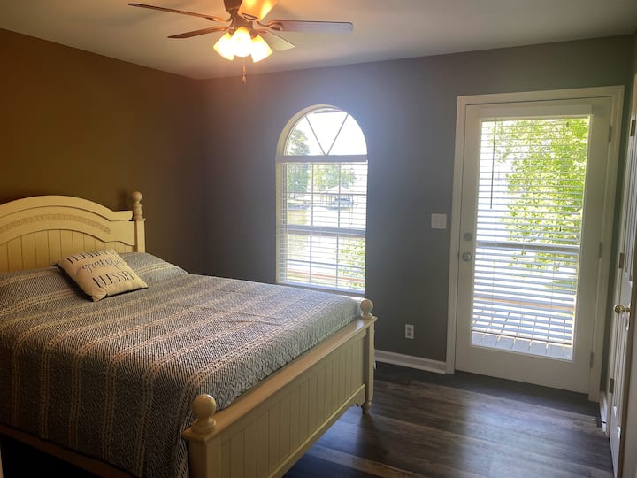 غرفة النوم الثانية - على ضفاف البحيرة