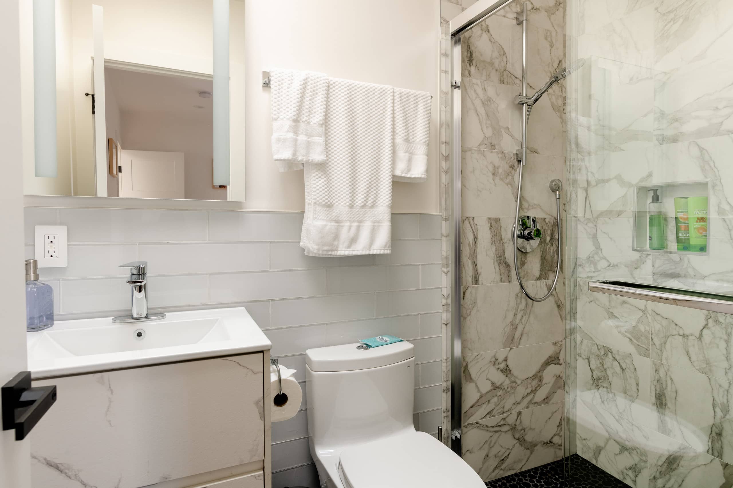 Dreamy Designed Den - Image 34