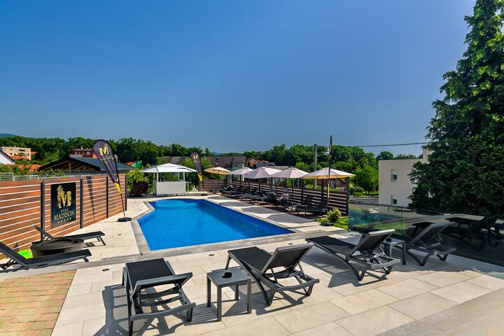 Madison Luxury Apartments managed Airbnb listing 1