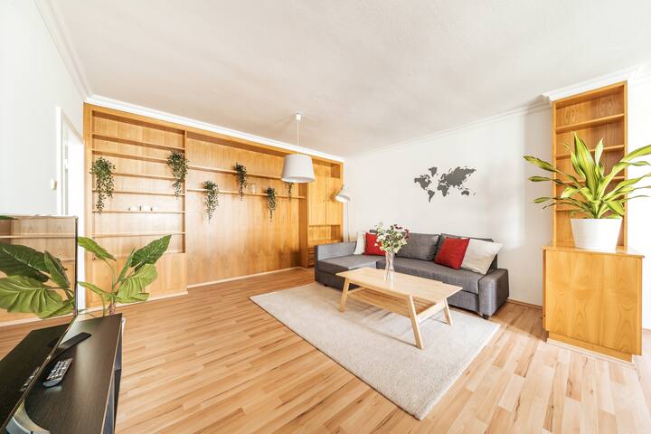 FeelHome-Karmeliterviertel-6 Guests-WiFi-Smart TV gallery image 4