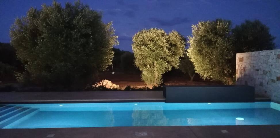 Casa Laura; Villa w saltwater pool, WiFI and AC