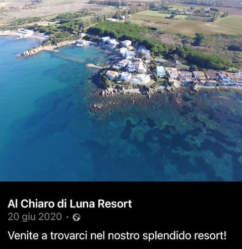 Al Chiaro di Luna, a stunning waterfront villa.