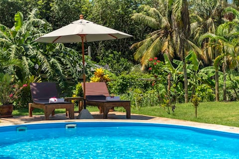 Clean comfy Pool Apart. 1BR Kitchen AC Pool Wifi