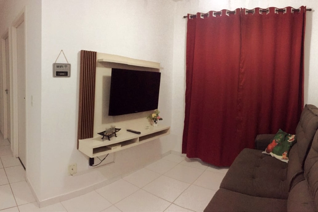 Successful Airbnb property: Apartment 700 meters from Martim de Sá Beach in Caraguatatuba