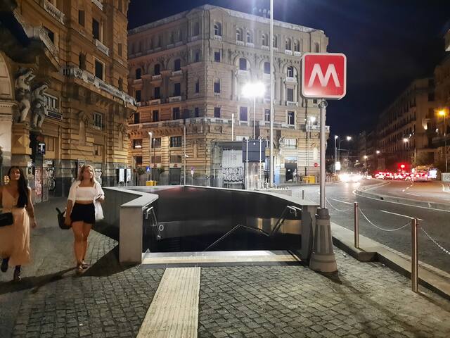 New Superior Luxury Apartment-NapoliMariana Center gallery image 4