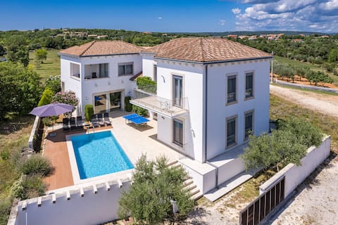 Villa/Stunning Sea View/heated Pool/3 min to Beach