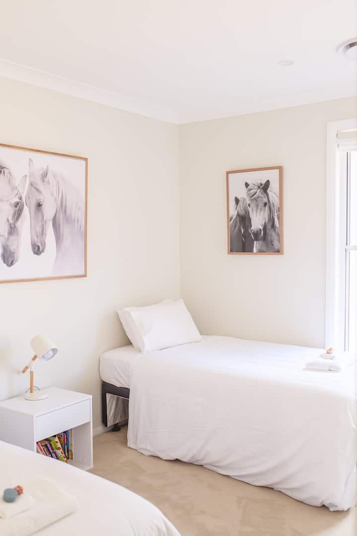 The Equestrian room features up to 2 Single beds with professionally laundered sheets and high quality mattresses.