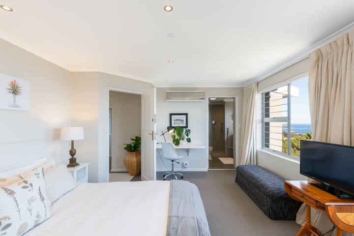 Your Dream Home in Sunny Camps Bay gallery image 5