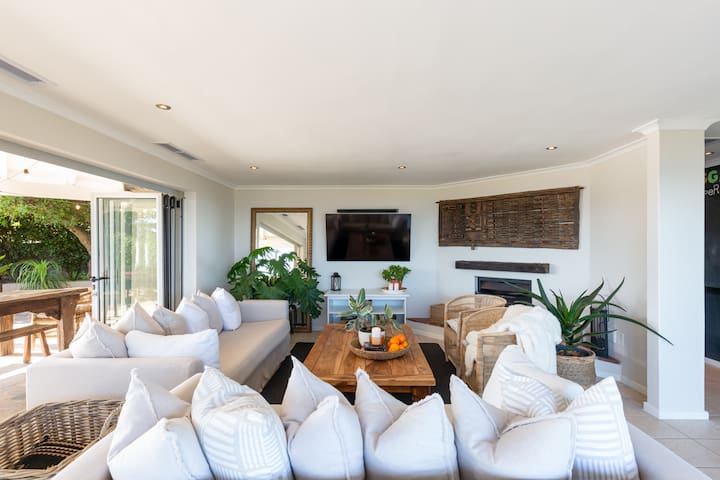 Your Dream Home in Sunny Camps Bay gallery image 2