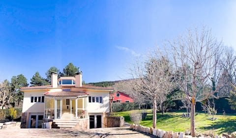 Villa in the mountains "La Rana Real"