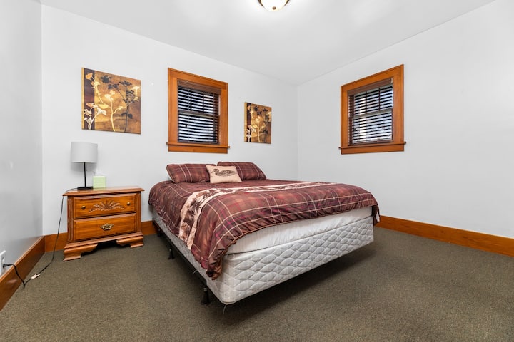 Bedroom #2 Queen Bed