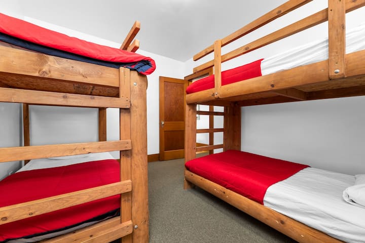 Bedroom #3 4  Single Bunk beds
