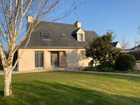 House 10 travellers in Gulf of the Morbihan