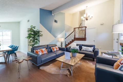 Successful Airbnb property: Mid-century Modern Villa w/ Pool Near Universal in Doctor Phillips