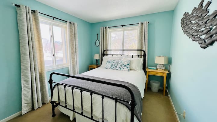 Vizitori BR (krevat dopio "queen")