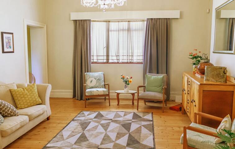 Lizmi Cottage gallery image 2