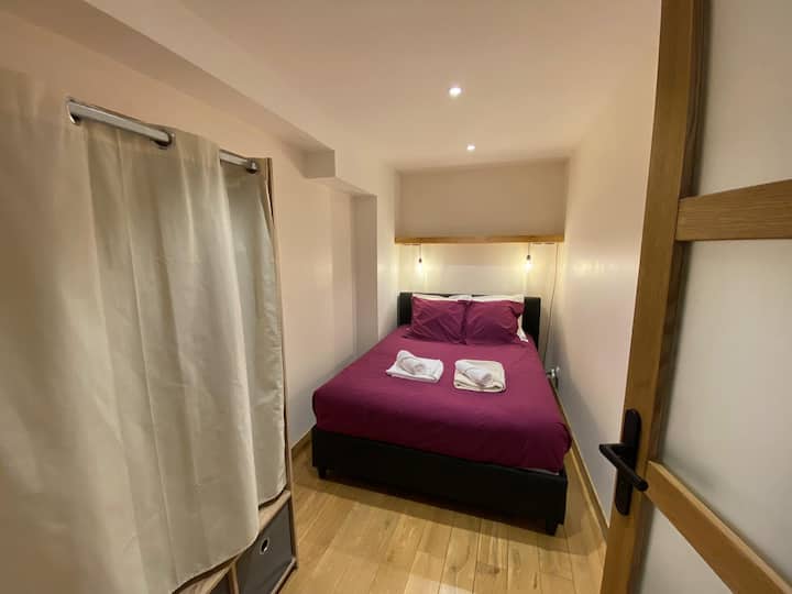 Chambre 3 （ borgne ）
Lit 140 x 190
梳妆台
