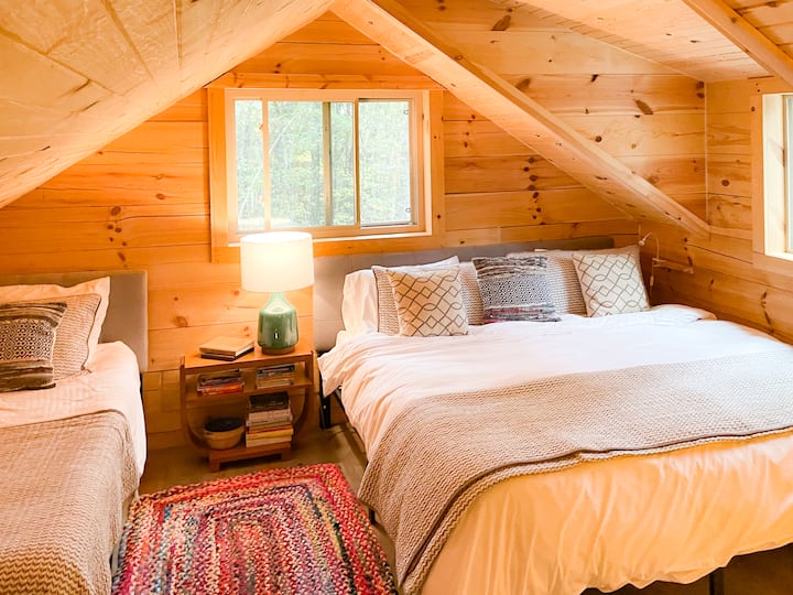 Upstairs with King and Twin beds