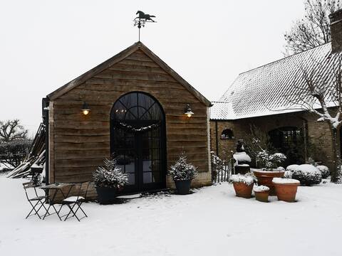 Casa Leontine luxury Bruges met Jacuzzi/parking