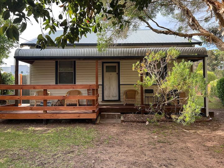 The Old Cottage Cowes Houses for Rent in Cowes, Australia Airbnb