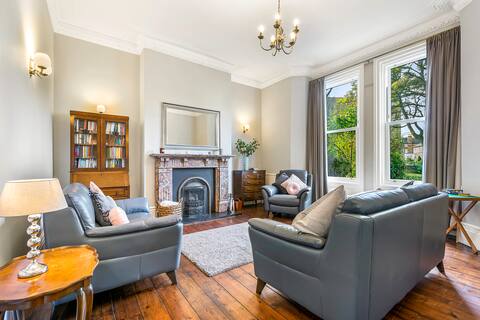 Successful Airbnb property: Seaside holiday home, 12 mins walk to beach in Eastfield