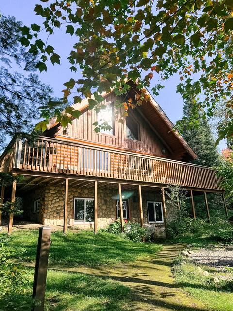 Hummingbird | White Eagle Resort