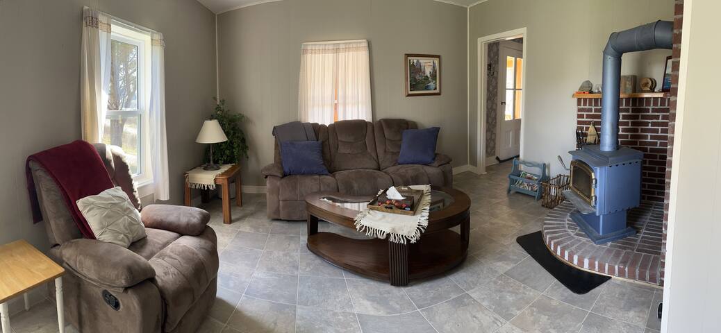 Shore Lane Retreat gallery image 2