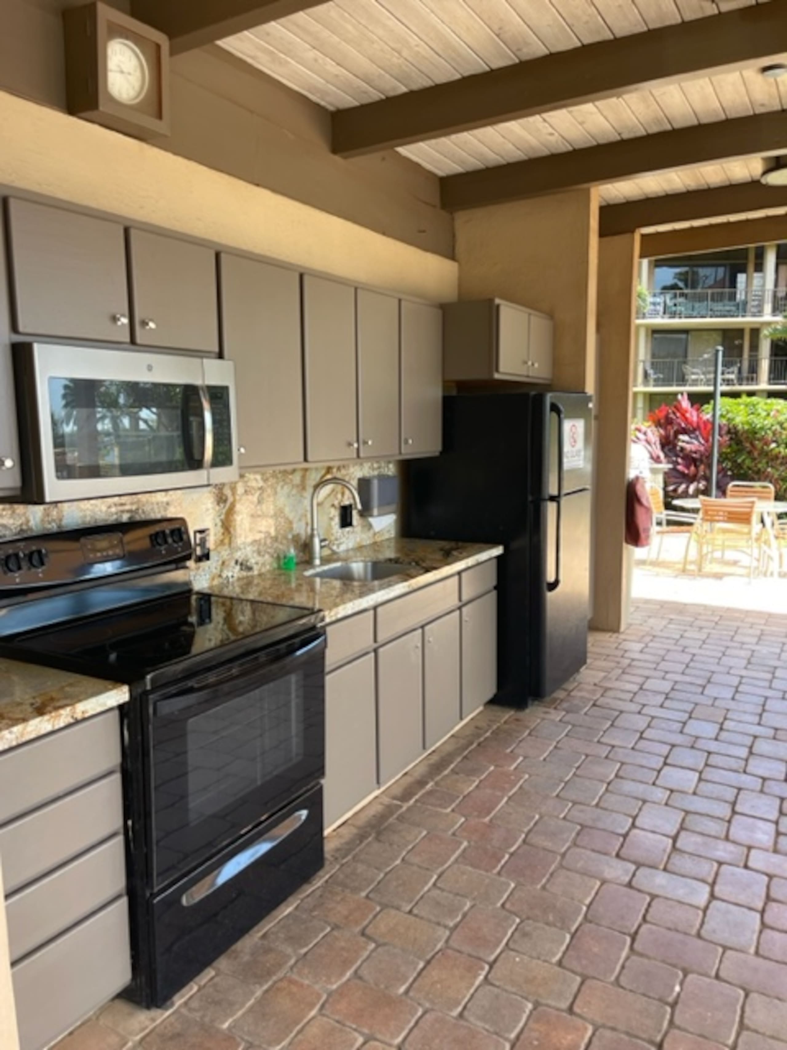 Stunning Luxury Oceanview Condo - Image 7