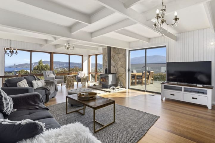 Alma Views, large 4 bed home