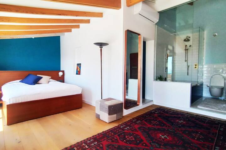 Designer loft with stunning views in Nisantasi gallery image 4