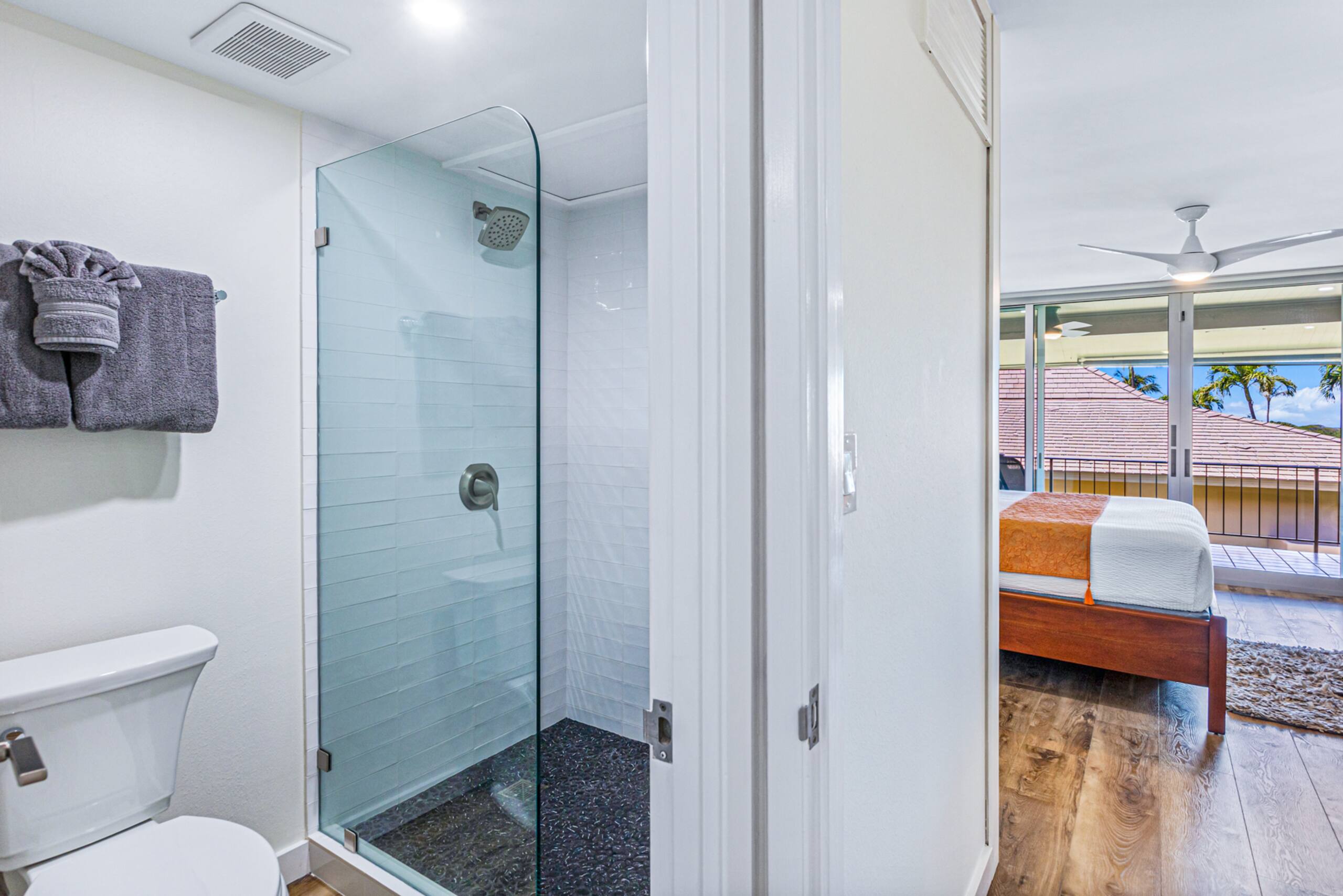 Condo in Lahaina · ★5.0 · 1 bedroom · 2 beds · 2 baths - Image 17