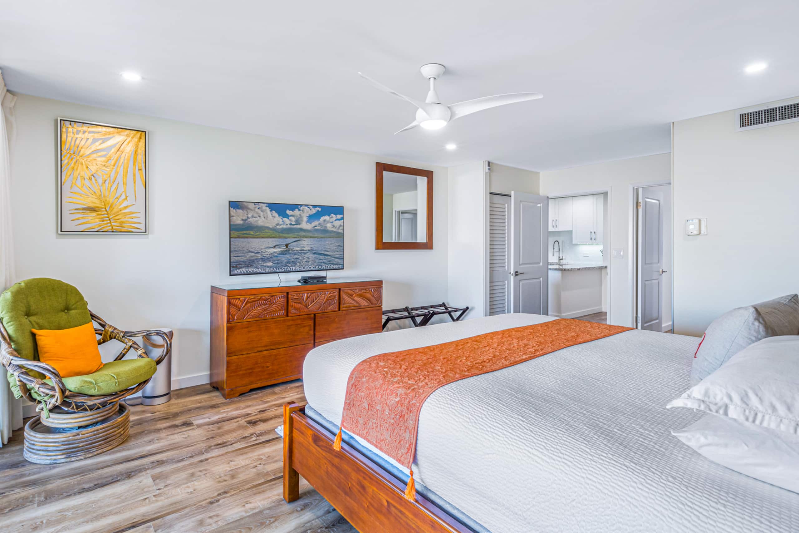 Condo in Lahaina · ★5.0 · 1 bedroom · 2 beds · 2 baths - Image 14