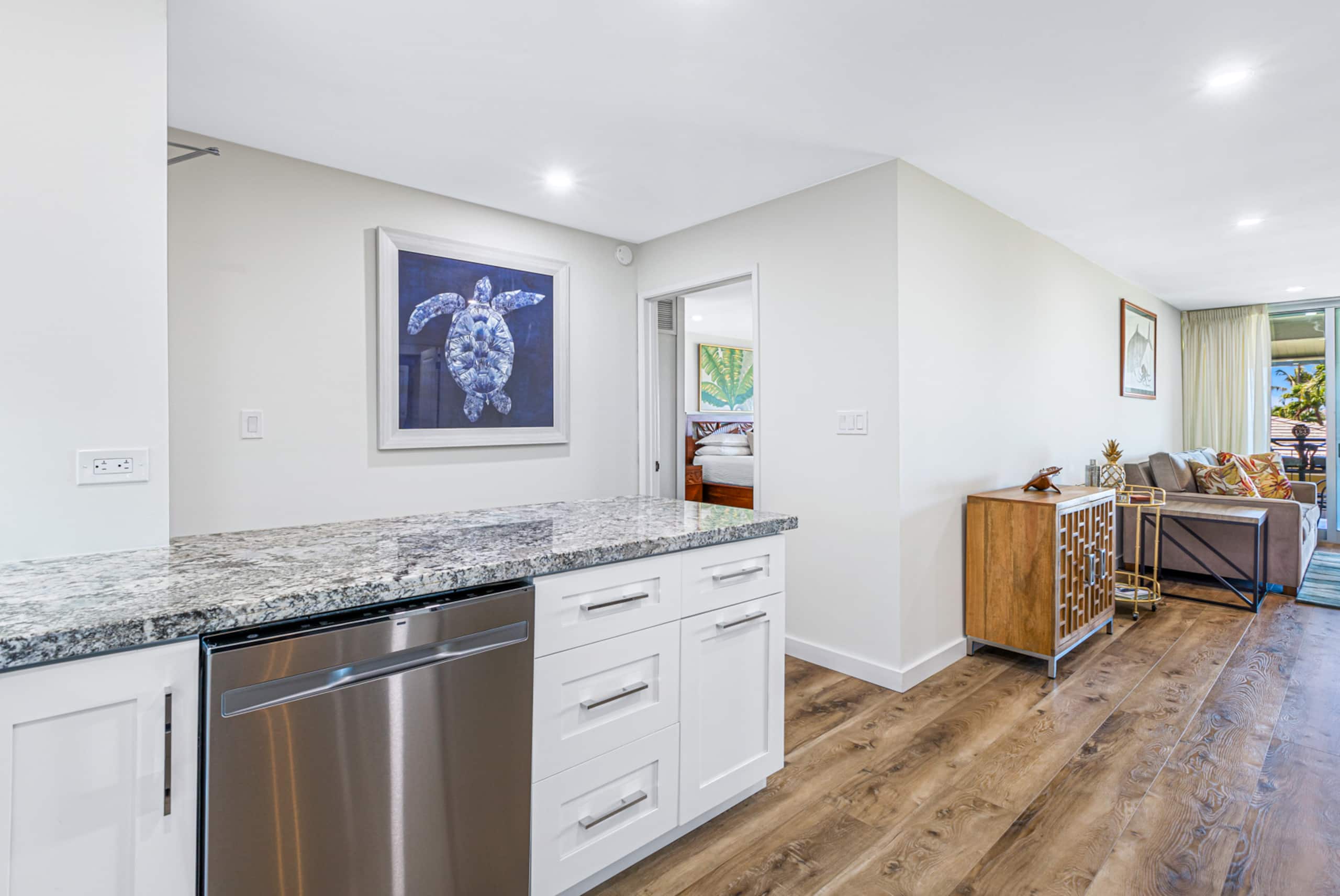 Condo in Lahaina · ★5.0 · 1 bedroom · 2 beds · 2 baths - Image 15