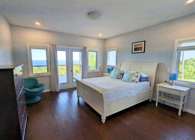 The View gallery image 4