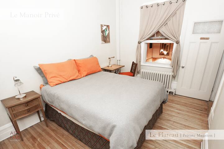 Le Grand Manoir [ Plateau Mont-Royal ] gallery image 5