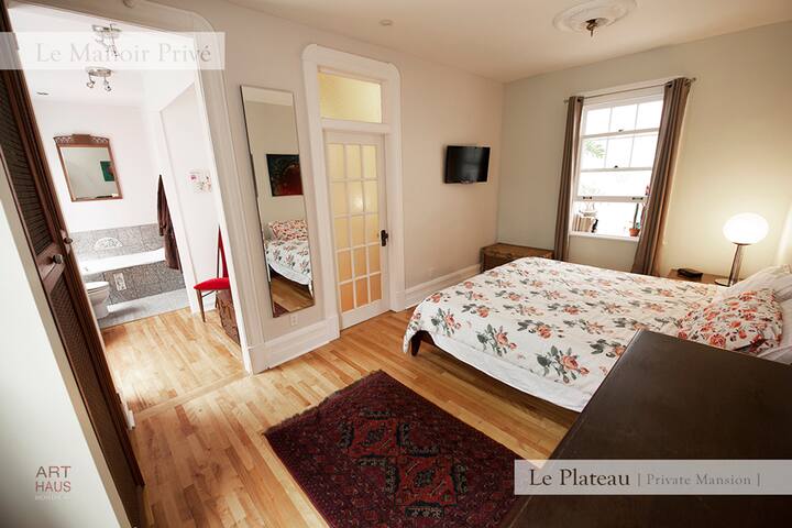 Le Grand Manoir [ Plateau Mont-Royal ] gallery image 3