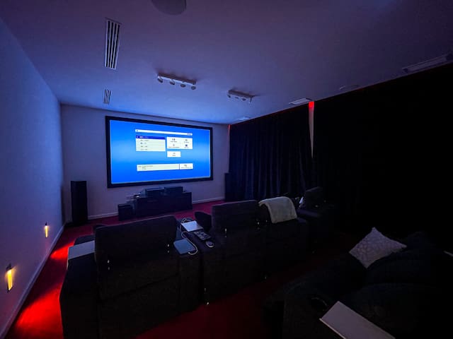 Lyx Homes Malaga managed Airbnb listing 1
