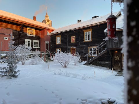 Unique & central house - right in the middle of town, close to nature.